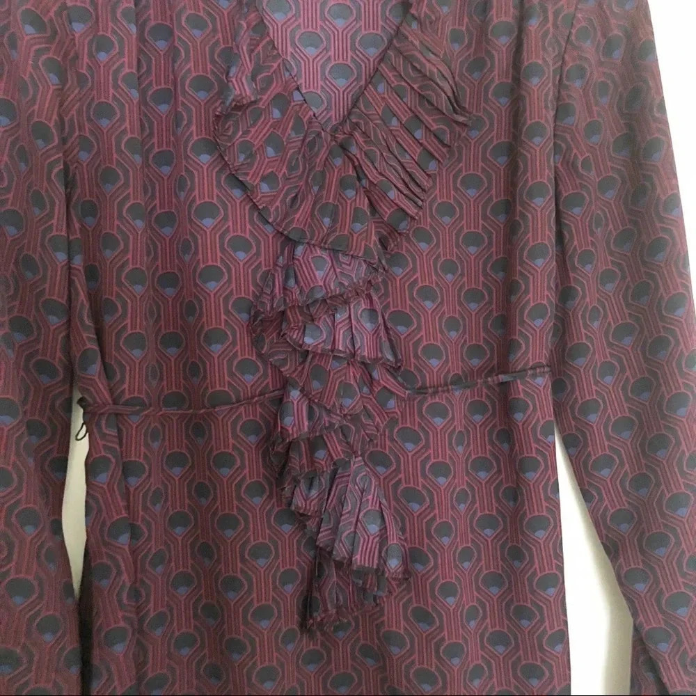 🍁 Liz Lange Maternity | Pleated Ruffle Career Top - Picture 3 of 8